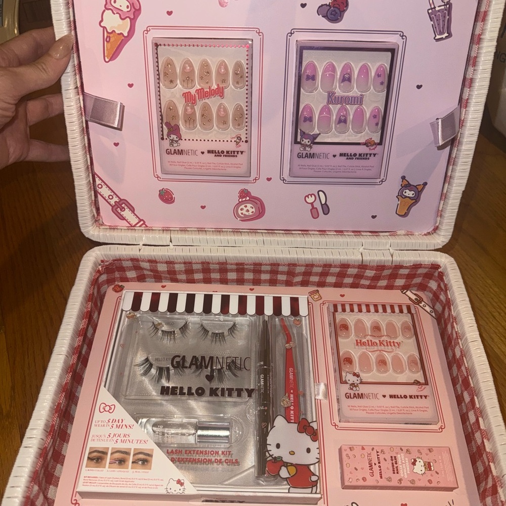 Hello Kitty Glamnetic Nail and Lash Set - Pink